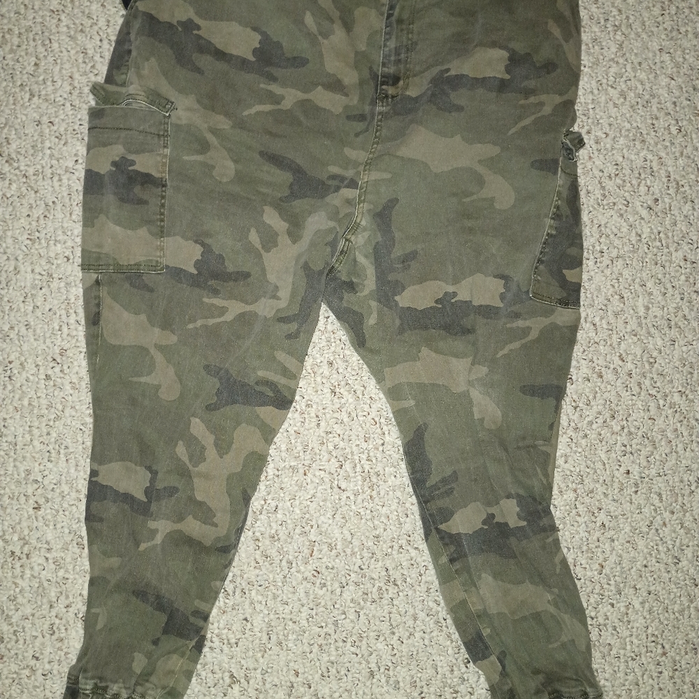 Cute Camo Pants 3X